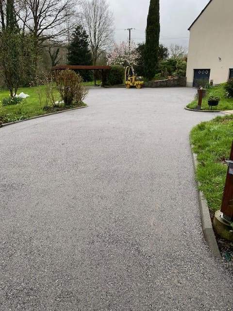 Faites comme de nombreux particuliers à Vay, confiez-nous vos travaux de terrassement.